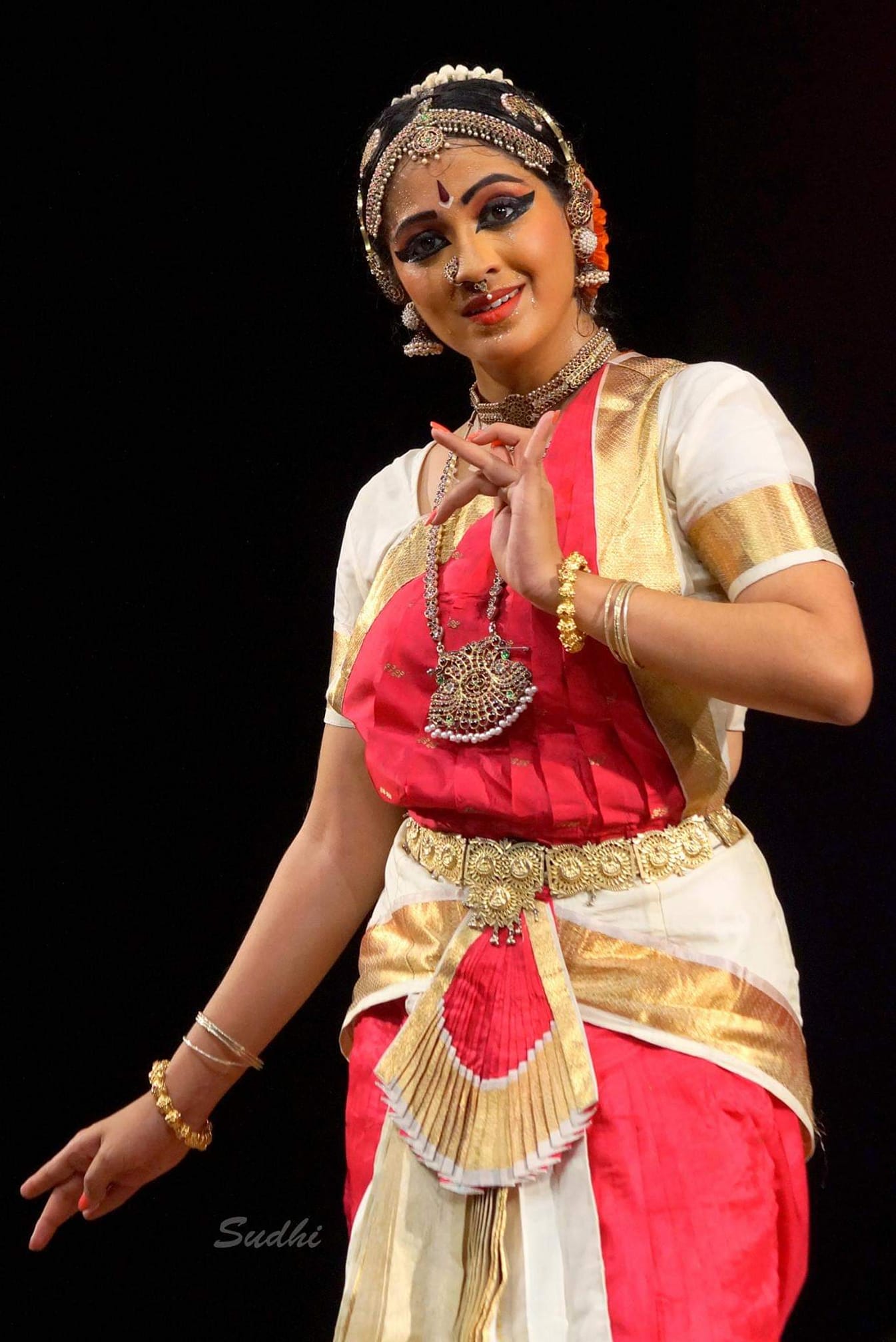 Winning Hearts With Performing Arts – THE DANCE INDIA
